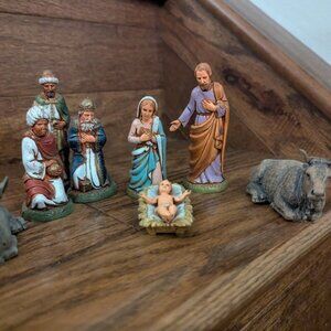 Landi-Moranduzzo Italy, Nativity Set 18th Century style 2 sets, 8 figures